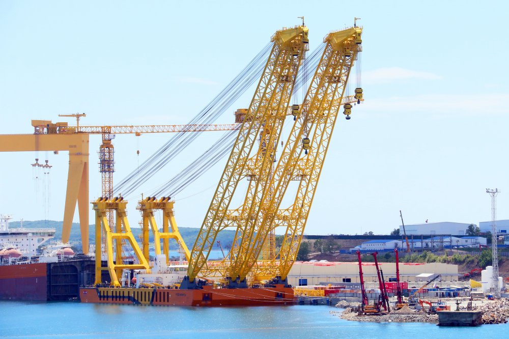Plavuchiy Kran 3500
