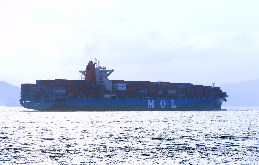 MOL Globe
