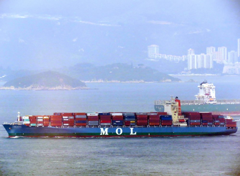 MOL Globe