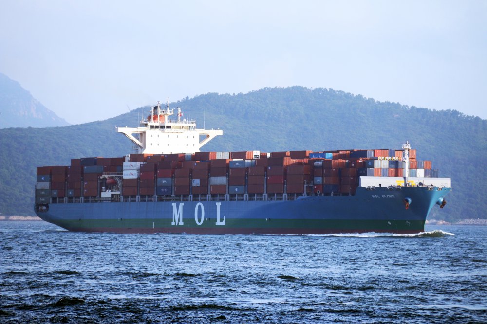 MOL Globe
