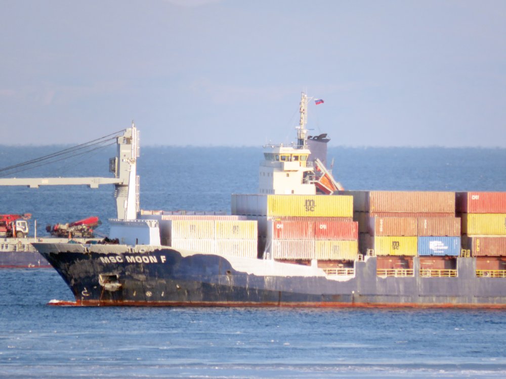 MSC Moon F, IMO 9366421, Call sign 5LCZ8, Gearless container ships