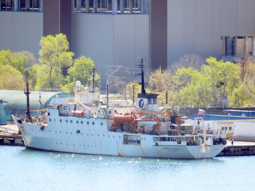 Akademik Oparin