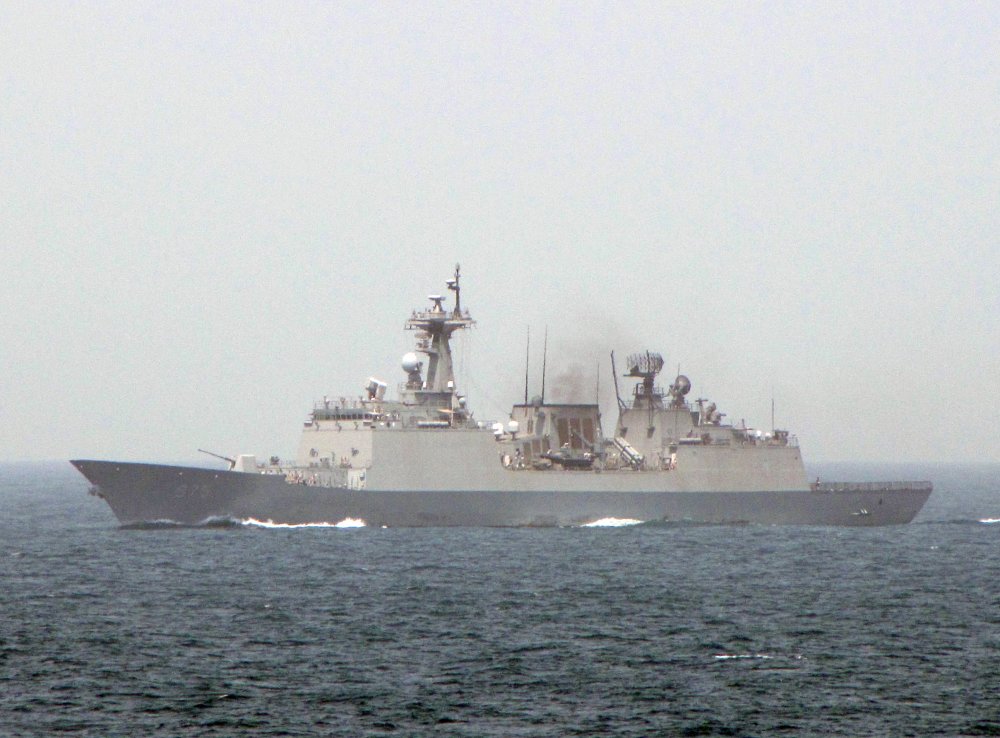 Chungmugong Yi Sun-Sin DDH-975
